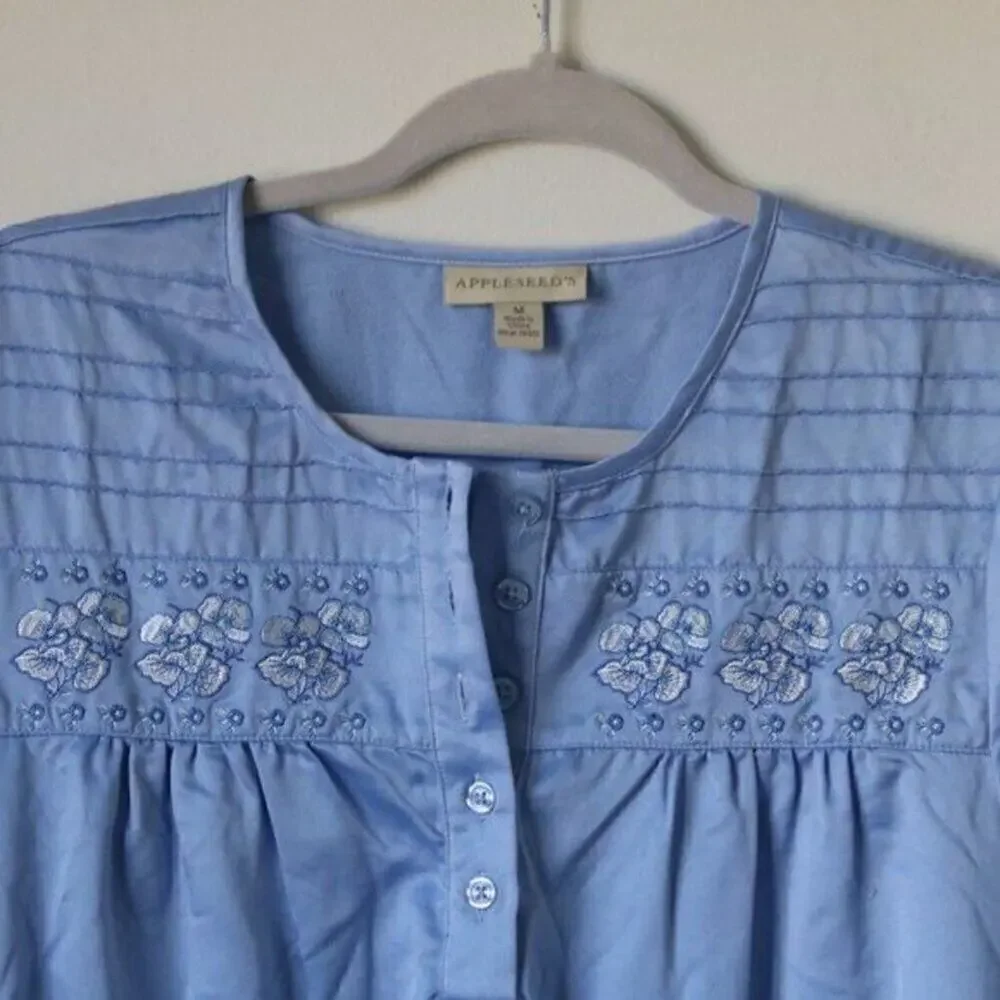 Vintage Baby Blue Appleseed's Long Nightgown Robe Embroidered Medium‎